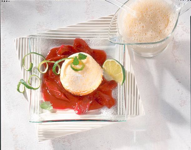 Quarkauflauf mit Rhabarberkompott Rezept Quarkauflauf mit Rhabarberkompott Rezept