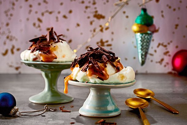 Fluffige Quark-Kuller mit Schoki und Karamell Rezept Fluffige Quark-Kuller mit Schoki und Karamell Rezept