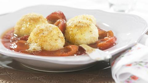 Quarkknödel mit Zwetschgenröster Rezept - Foto: House of Food / Bauer Food Experts KG