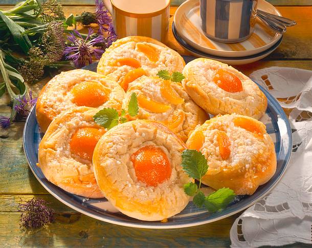 Quarkküchlein mit Aprikosen Rezept
