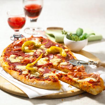 Quatro Salsiccia (Pizza mit viererlei Wurst) Rezept