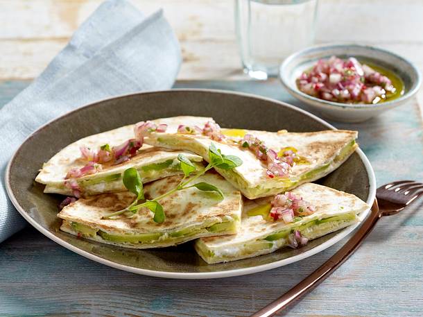 Quesadillas mit Avocado und Zwiebelsalsa Rezept
