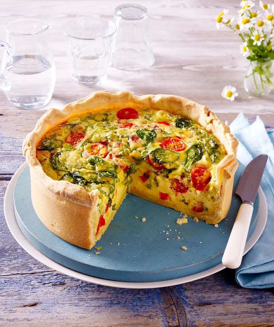 Quiche mit Eiern, Speck und Cheddar Rezept Quiche mit Eiern, Speck und Cheddar Rezept