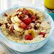Quinoa-Mandel-Porridge mit Trauben und Banane Rezept - Foto: House of Food / Bauer Food Experts KG