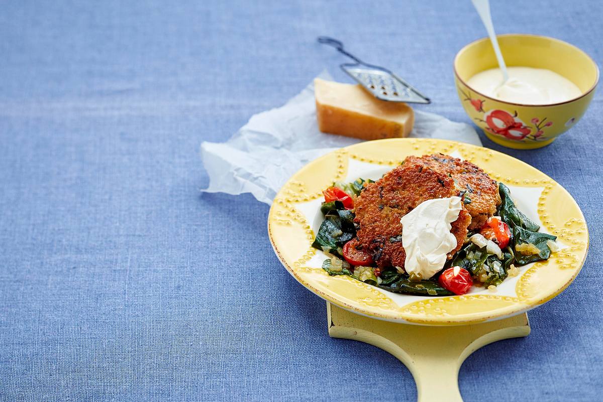 Quinoa-Mangold-Bratlinge mit Gemüse Rezept