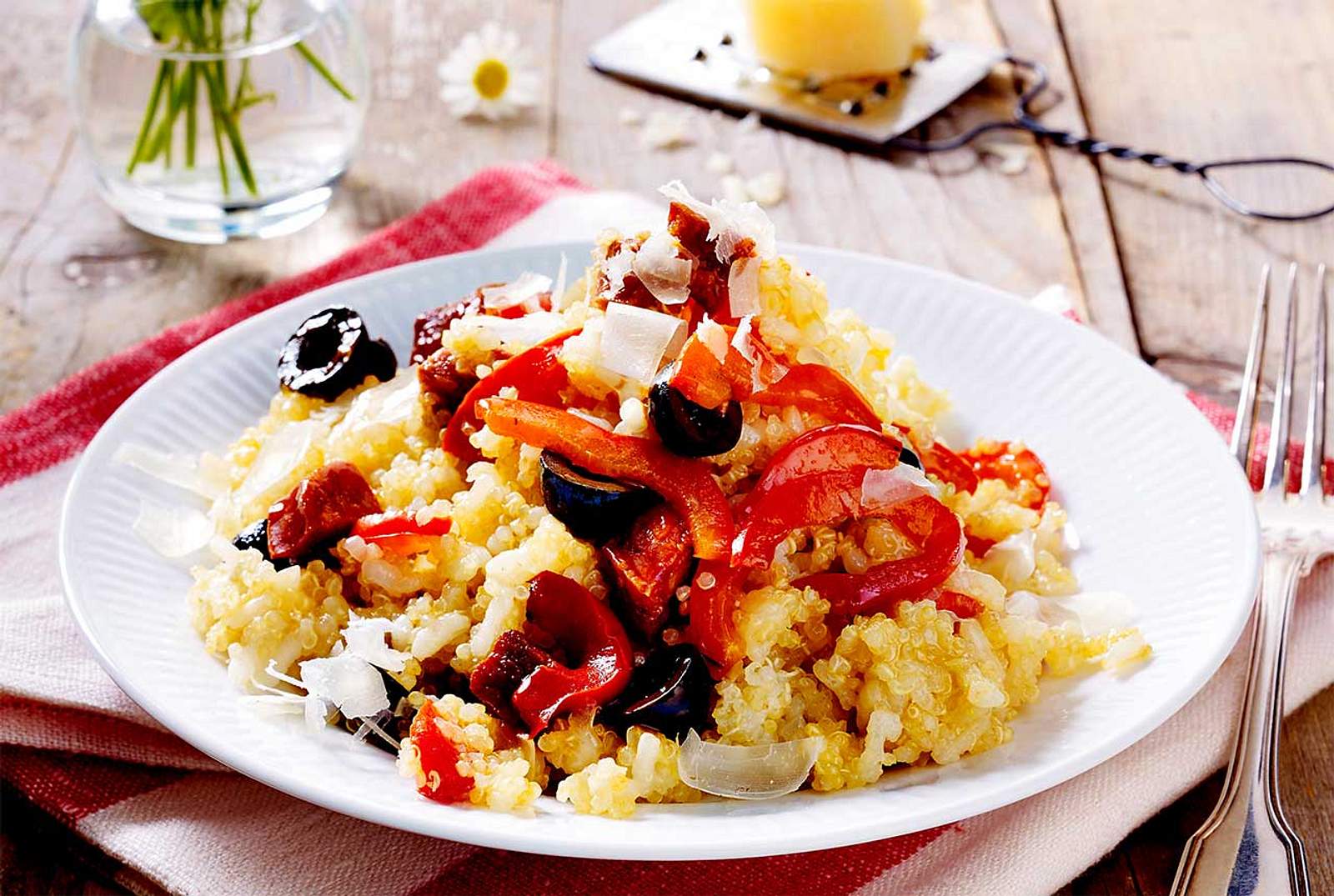 Quinoa-Risotto mit Paprika und Chorizo Rezept | LECKER