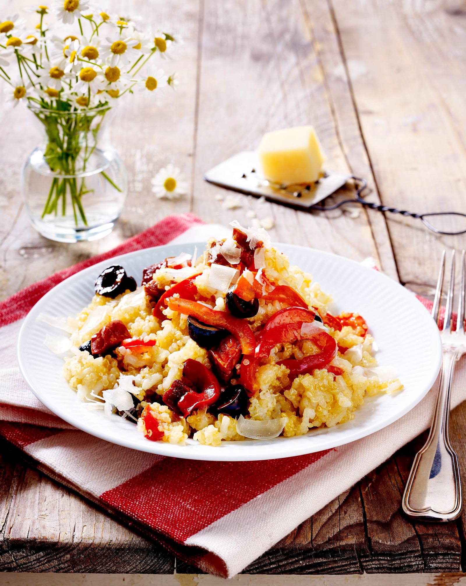 Quinoa-Risotto mit Paprika und Chorizo Rezept | LECKER