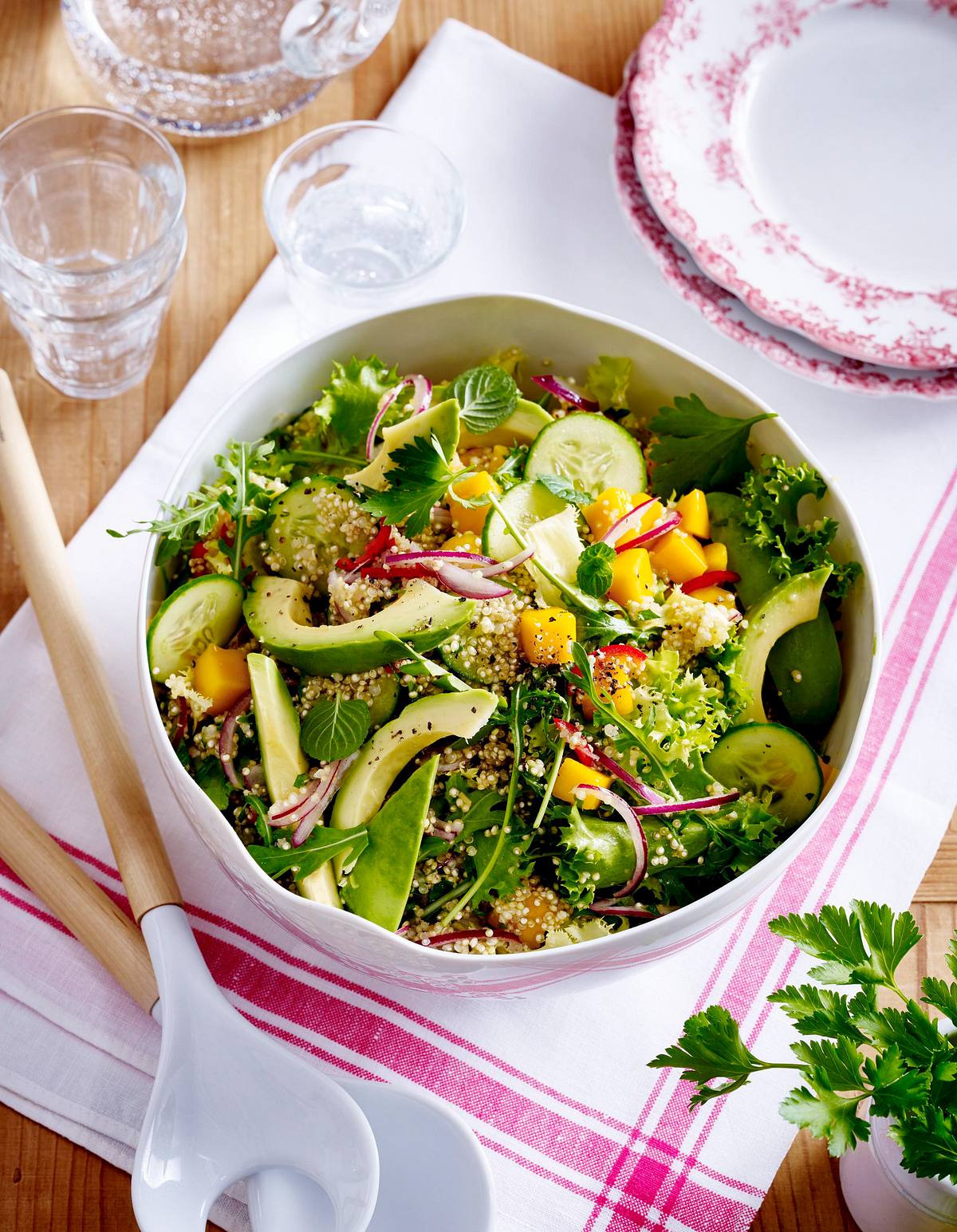 Quinoa-Salat mit Avocado und Mango Rezept