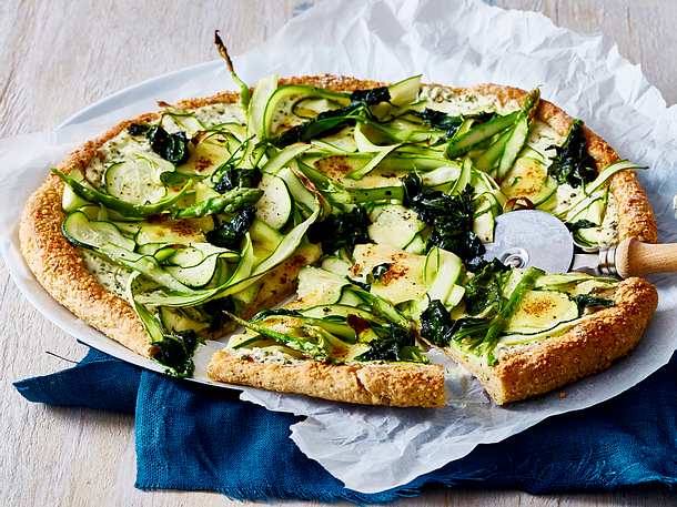 Ouinoapizza „Es grünt so grün“ Rezept Ouinoapizza „Es grünt so grün“ Rezept