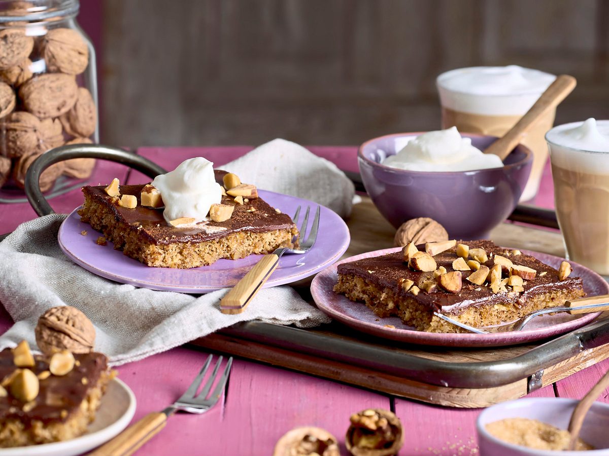 Quitten-Walnuss-Kuchen vom Blech Rezept