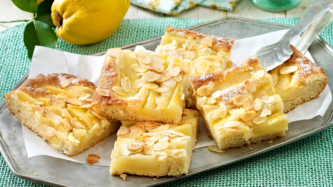 Quittenkuchen Rezept - Foto: LECKER @ Bauer Media Group Quittenkuchen Rezept - Foto: LECKER @ Bauer Media Group