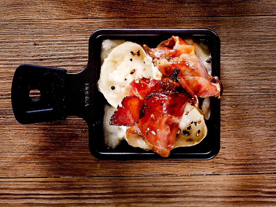 Schinkenspeck-Feigen-Gratinado Racletterie: Schinkenspeck-Feigen-Gratinado Rezept