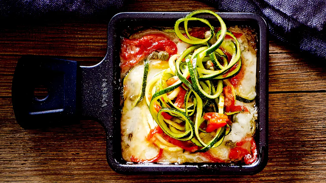 Racletterie: Zucchininudel-Miniauflauf Rezept - Foto: LECKER @ Bauer Media Group Racletterie: Zucchininudel-Miniauflauf Rezept - Foto: LECKER @ Bauer Media Group