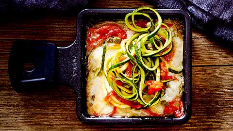 Racletterie: Zucchininudel-Miniauflauf Rezept - Foto: House of Food / Bauer Food Experts KG