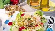 Radieschen-Rettich-Salat mit Sprossen Rezept - Foto: LECKER @ Bauer Media Group