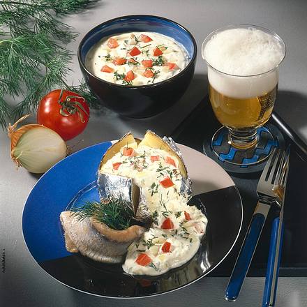 Räuchermatjes zu Folienkartoffeln Rezept Räuchermatjes zu Folienkartoffeln Rezept
