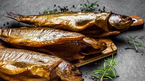 Räucherschrank für Fisch - Foto: iStock/alicjane
