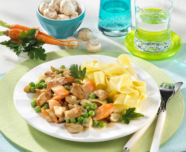 Rahm-Geschnetzeltes mit Bandnudeln Rezept Rahm-Geschnetzeltes mit Bandnudeln Rezept