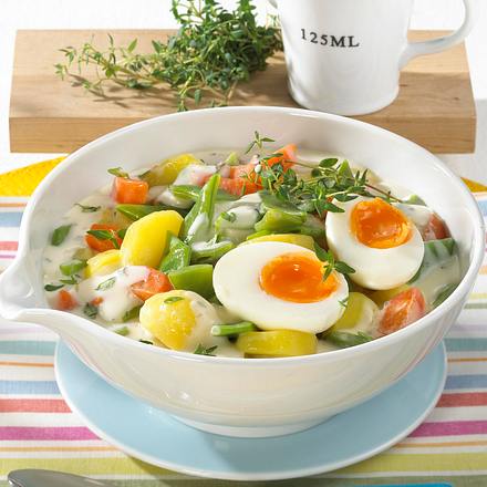 Rahmkartoffeln mit Gemüse und wachsweichem Ei Rezept Rahmkartoffeln mit Gemüse und wachsweichem Ei Rezept