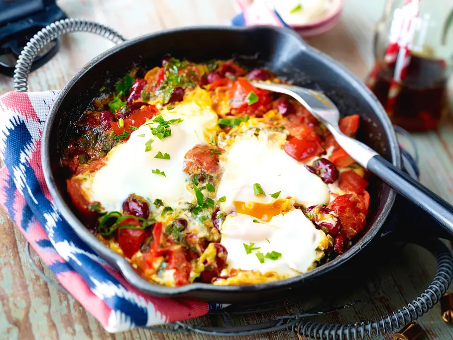Ranchero-Pfanne mit Bohnen und Ei Rezept Ranchero-Pfanne mit Bohnen und Ei Rezept