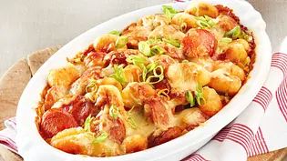 Rasanter Currywurst-Gnocchi-Auflauf Rezept - Foto: LECKER @ Bauer Media Group Rasanter Currywurst-Gnocchi-Auflauf Rezept - Foto: LECKER @ Bauer Media Group