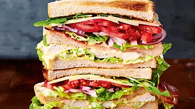 Rasantes Clubsandwich Rezept - Foto: LECKER @ Bauer Media Group