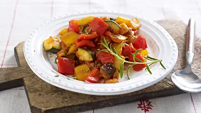 Ratatouille-Gemüse Rezept - Foto: LECKER @ Bauer Media Group