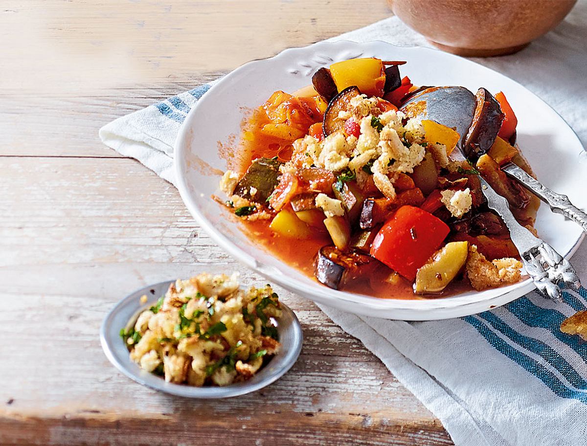 Ratatouille und Kräutercroûtons Rezept
