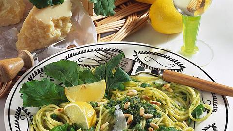 Rauke-Pesto zu Nudeln Rezept - Foto: House of Food / Bauer Food Experts KG