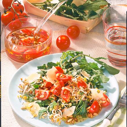 Rauke-Salat mit Käse Rezept Rauke-Salat mit Käse Rezept