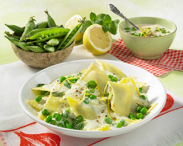 Ravioli in Zitronen-Sahnesoße Rezept Ravioli in Zitronen-Sahnesoße Rezept