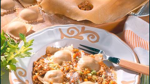 Ravioli mit Bolognesefüllung Rezept - Foto: Först, Thomas