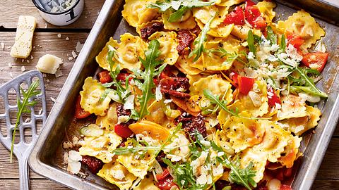 Ravioli vom Blech Rezept - Foto: House of Food / Bauer Food Experts KG