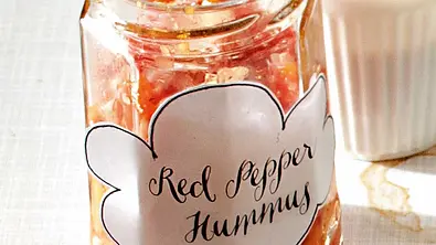 Red Pepper Hummus Rezept - Foto: LECKER @ Bauer Media Group