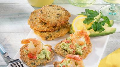 Reis-Bratlinge mit Avocado und Garnelen Rezept - Foto: Först, Thomas
