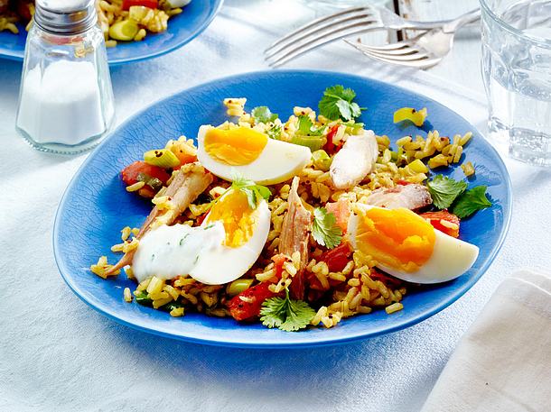 Reis mit hartgekochtem Ei und pochierter Makrele Rezept Reis mit hartgekochtem Ei und pochierter Makrele Rezept