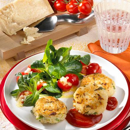 Reis-Frikadellen mit Salat Rezept Reis-Frikadellen mit Salat Rezept