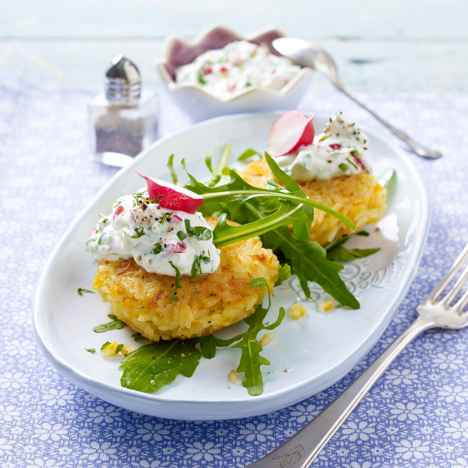 Reisbratlinge mit Radieschenquark Rezept | LECKER