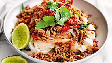 Reisnudeln mit Asia-Hackfleisch Rezept - Foto: LECKER @ Bauer Media Group