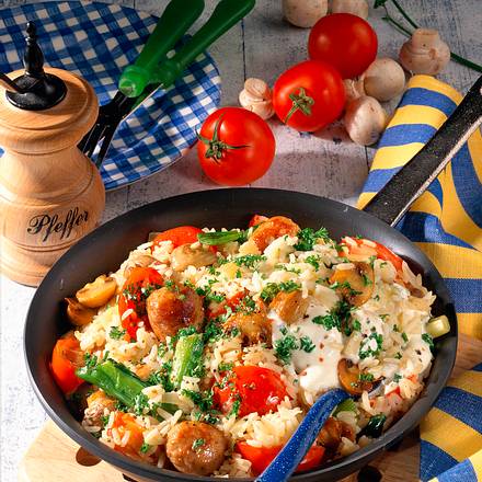 Reispfanne mit Brätbällchen Rezept