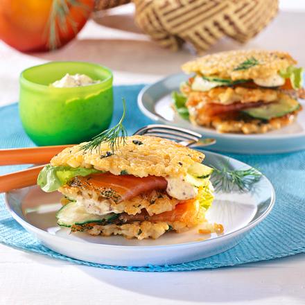 Reispuffer mit Lachs und Gurke Rezept Reispuffer mit Lachs und Gurke Rezept