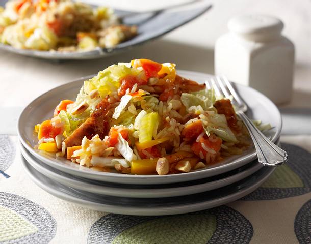 Reissalat mit gebratenem Hähnchen Rezept Reissalat mit gebratenem Hähnchen Rezept