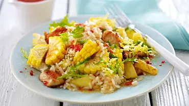 Reissalat mit Hähnchenfilet und süß-saurer Asiasoße Rezept - Foto: LECKER @ Bauer Media Group Reissalat mit Hähnchenfilet und süß-saurer Asiasoße Rezept - Foto: LECKER @ Bauer Media Group
