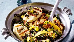 Reissalat mit Halloumi und Walnüssen Rezept - Foto: LECKER @ Bauer Media Group Reissalat mit Halloumi und Walnüssen Rezept - Foto: LECKER @ Bauer Media Group