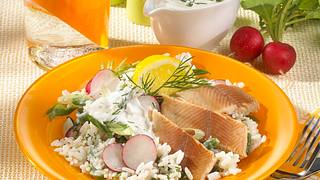 Reissalat mit Räucherforelle Rezept - Foto: House of Food / Bauer Food Experts KG