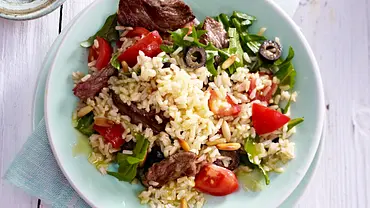 Reissalat mit Rauke und Tomate Rezept - Foto: LECKER @ Bauer Media Group Reissalat mit Rauke und Tomate Rezept - Foto: LECKER @ Bauer Media Group