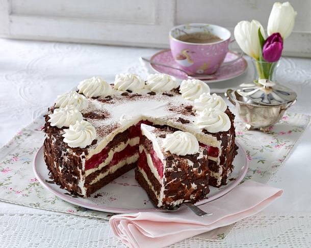 Rhabarber-Amaretto-Torte Rezept