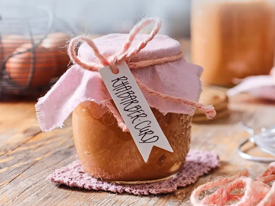 Einfach hausgemacht: Rhabarber Curd Rezept Einfach hausgemacht: Rhabarber Curd Rezept