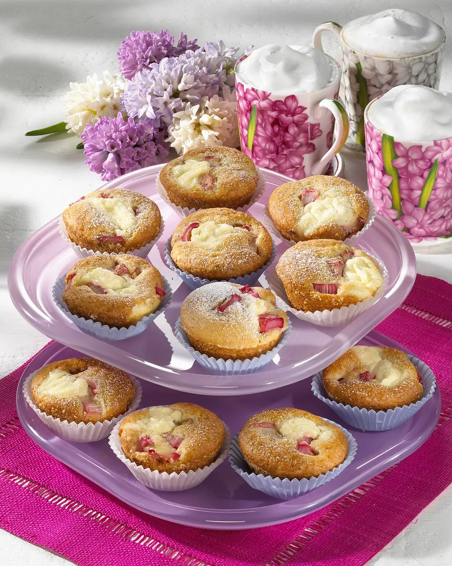 Rhabarber-Käsekuchen-Muffins Rezept Rhabarber-Käsekuchen-Muffins Rezept