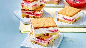 Rhabarber-Sandwich mit Butterkeksen Rezept - Foto: House of Food / Bauer Food Experts KG